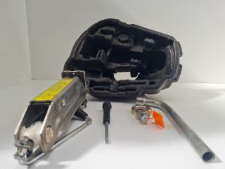 bontott VW GOLF IV Szerszámkészlet