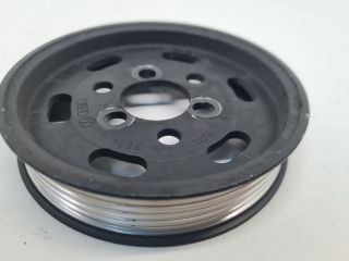 bontott VW GOLF IV Szervó Szivattyú Szíjtárcsa