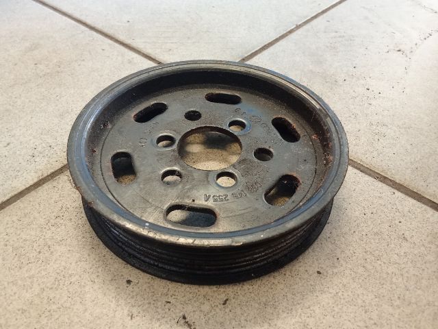 bontott VW GOLF IV Szervó Szivattyú Szíjtárcsa