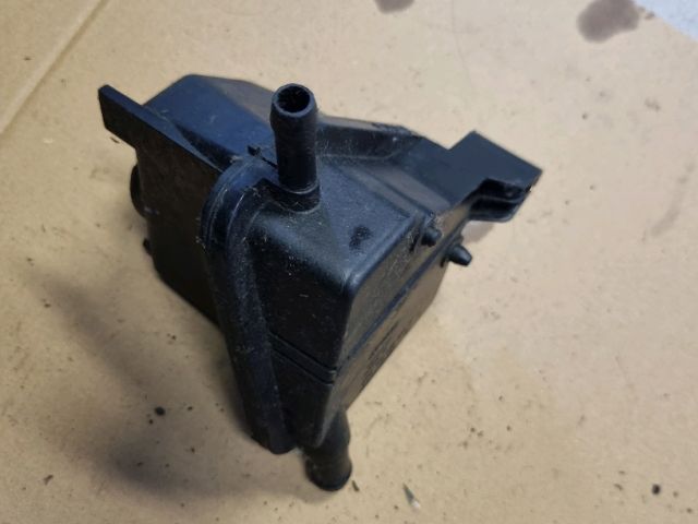 bontott VW GOLF IV Szervóolaj Tartály