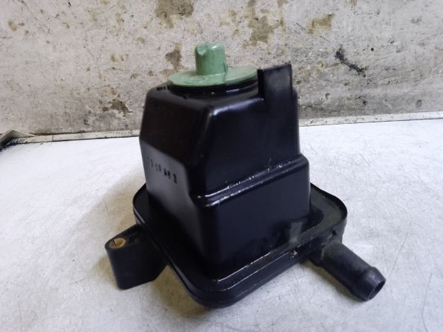 bontott VW GOLF IV Szervóolaj Tartály