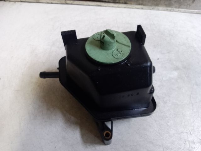 bontott VW GOLF IV Szervóolaj Tartály