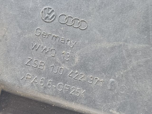 bontott VW GOLF IV Szervóolaj Tartály