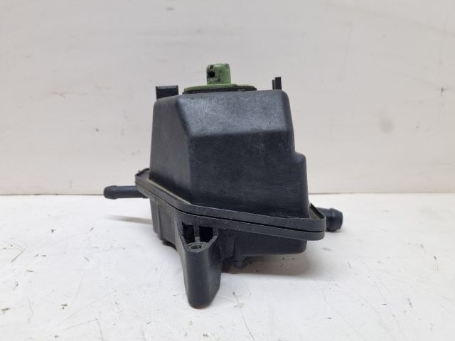 bontott VW GOLF IV Szervóolaj Tartály