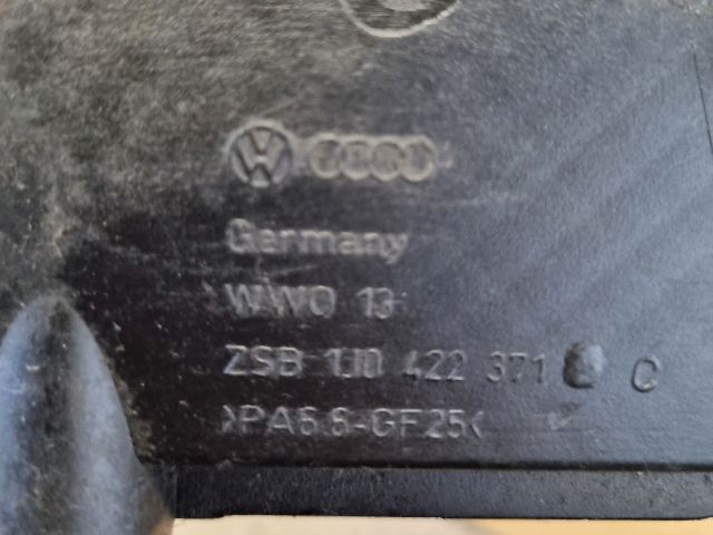 bontott VW GOLF IV Szervóolaj Tartály