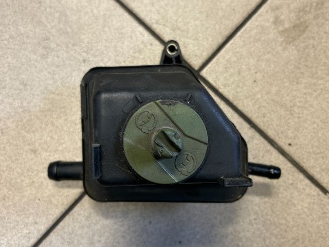 bontott VW GOLF IV Szervóolaj Tartály