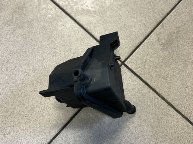 bontott VW GOLF IV Szervóolaj Tartály