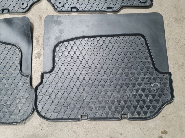 bontott VW GOLF IV Szőnyeg Szett