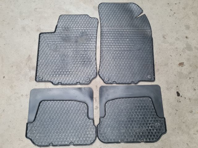 bontott VW GOLF IV Szőnyeg Szett