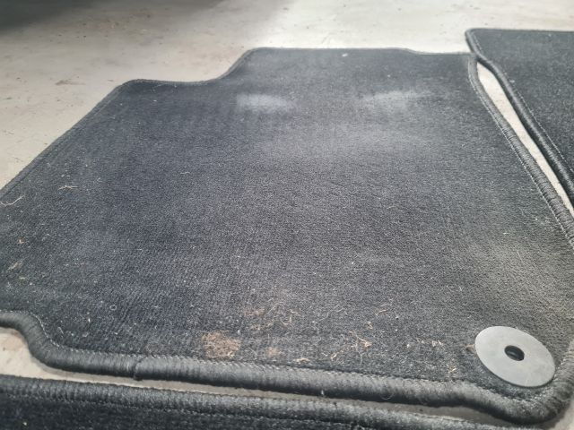 bontott VW GOLF IV Szőnyeg Szett