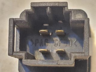 bontott VW GOLF IV Tankajtó Nyitó Kar / Gomb