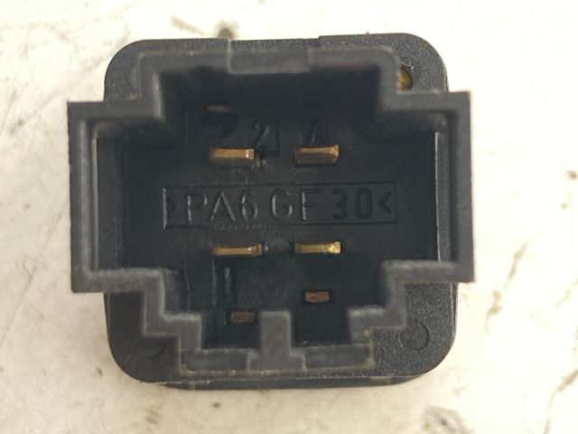 bontott VW GOLF IV Tankajtó Nyitó Kar / Gomb