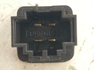 bontott VW GOLF IV Tankajtó Nyitó Kar / Gomb