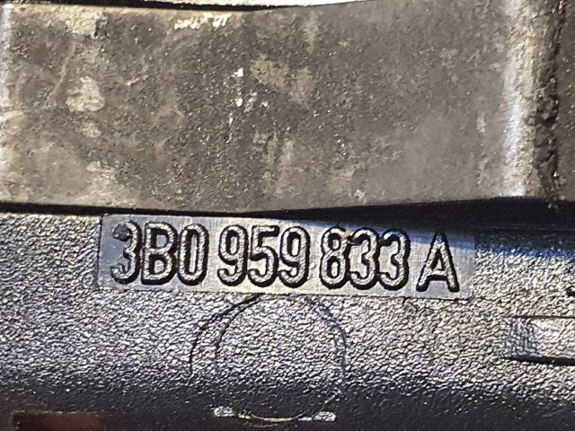 bontott VW GOLF IV Tankajtó Nyitó Kar / Gomb