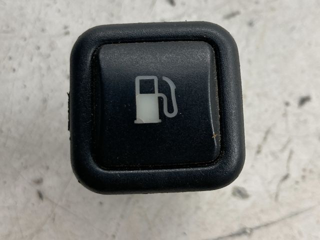 bontott VW GOLF IV Tankajtó Nyitó Kar / Gomb