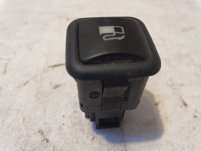 bontott VW GOLF IV Tankajtó Nyitó Kar / Gomb