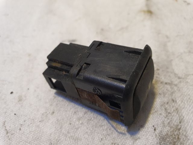 bontott VW GOLF IV Tankajtó Nyitó Kar / Gomb