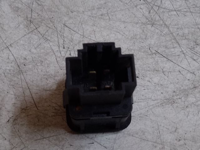 bontott VW GOLF IV Tankajtó Nyitó Kar / Gomb