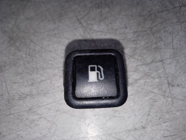 bontott VW GOLF IV Tankajtó Nyitó Kar / Gomb