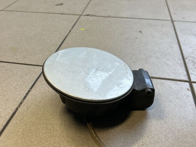 bontott VW GOLF IV Tankajtó