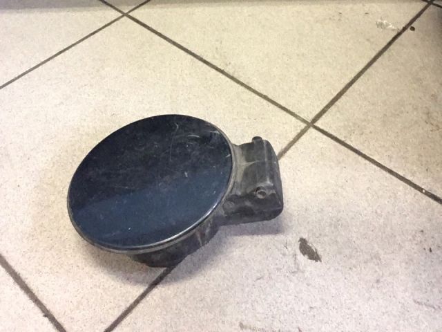 bontott VW GOLF IV Tankajtó