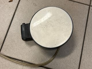 bontott VW GOLF IV Tankajtó