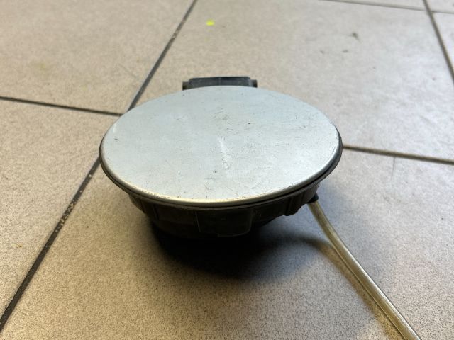 bontott VW GOLF IV Tankajtó