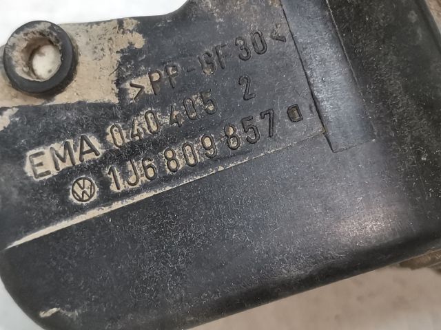 bontott VW GOLF IV Tankajtó