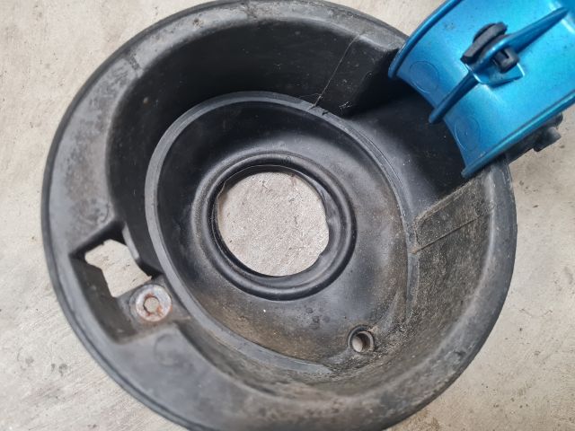 bontott VW GOLF IV Tankajtó