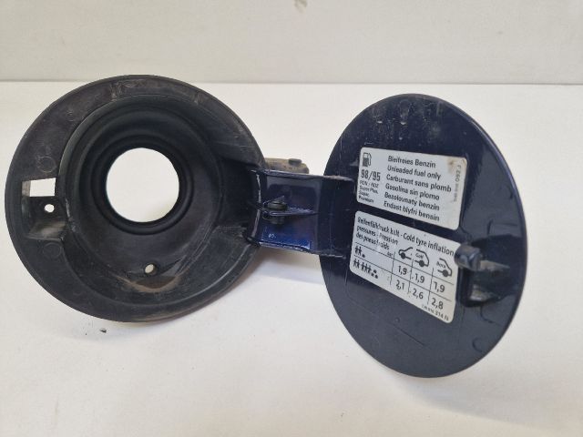 bontott VW GOLF IV Tankajtó