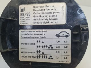 bontott VW GOLF IV Tankajtó