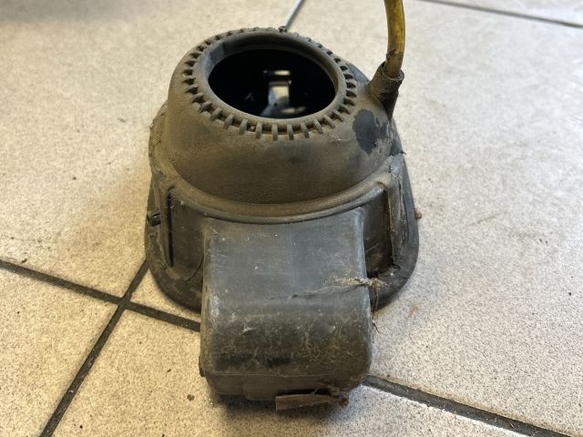 bontott VW GOLF IV Tankajtó