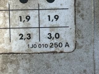 bontott VW GOLF IV Tankajtó