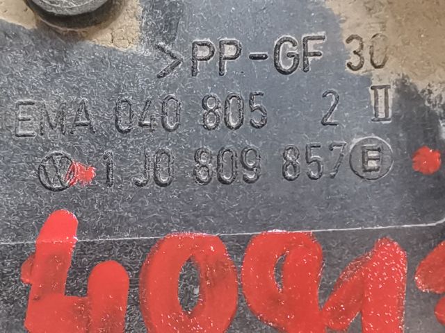 bontott VW GOLF IV Tankajtó