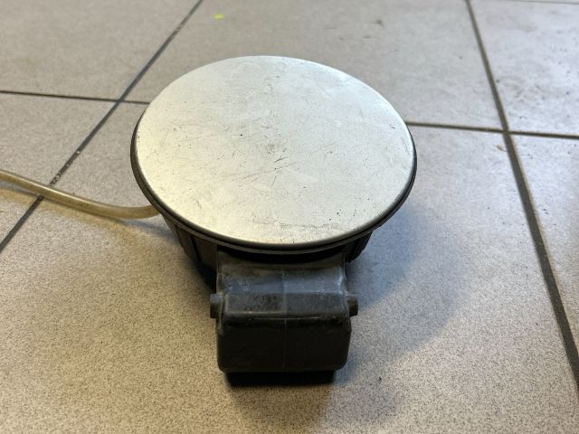 bontott VW GOLF IV Tankajtó