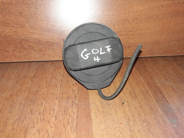 bontott VW GOLF IV Tanksapka