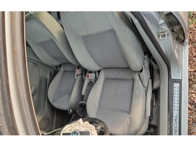 bontott VW GOLF IV Tartó Bak