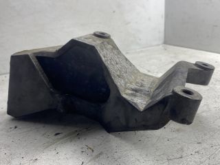 bontott VW GOLF IV Tartó Bak