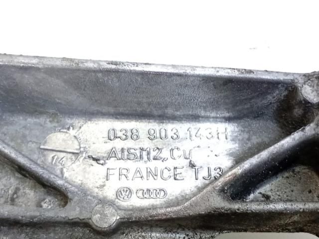 bontott VW GOLF IV Tartó Bak