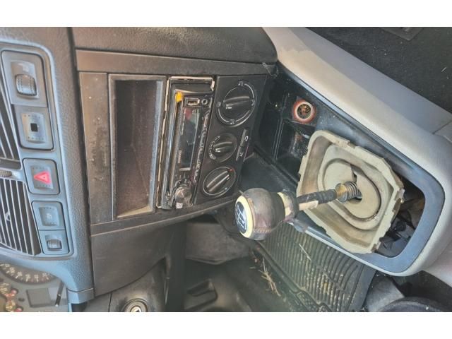 bontott VW GOLF IV Tartó Bak