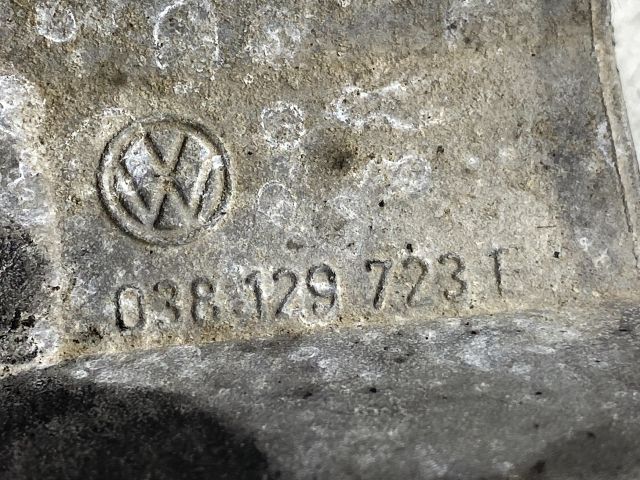 bontott VW GOLF IV Tartó Bak