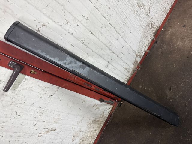 bontott VW GOLF IV Térelválasztó