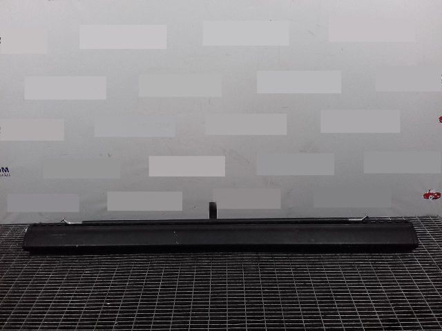 bontott VW GOLF IV Térelválasztó