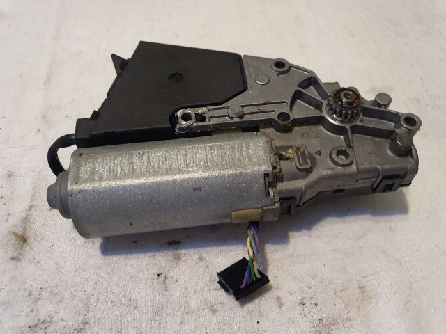 bontott VW GOLF IV Tetőablak Motor