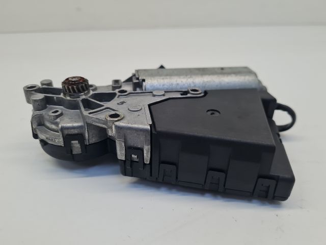 bontott VW GOLF IV Tetőablak Motor