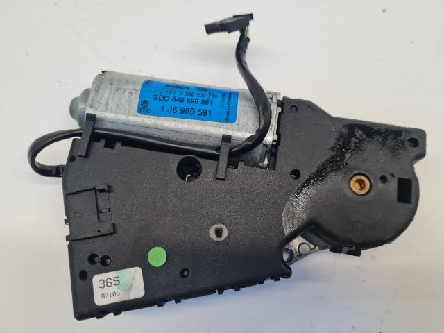 bontott VW GOLF IV Tetőablak Motor