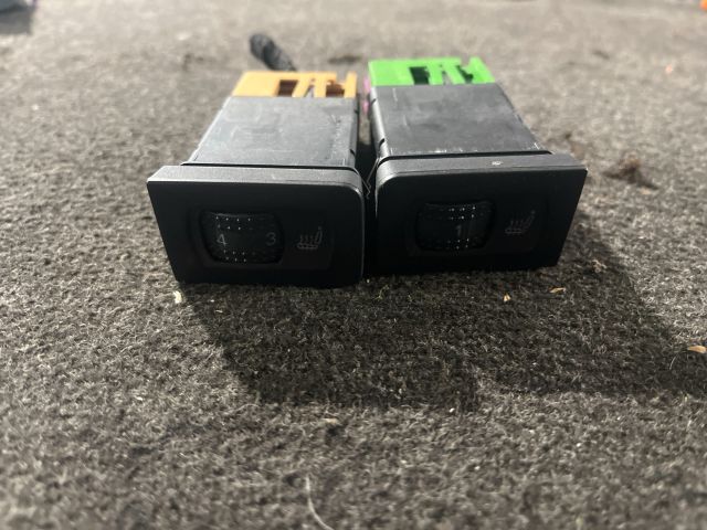 bontott VW GOLF IV Ülésfűtés Kapcsoló Pár