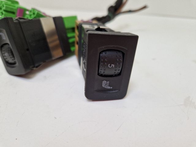 bontott VW GOLF IV Ülésfűtés Kapcsoló Pár