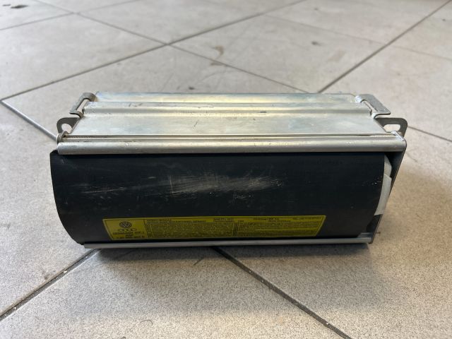 bontott VW GOLF IV Utasoldali Légzsák