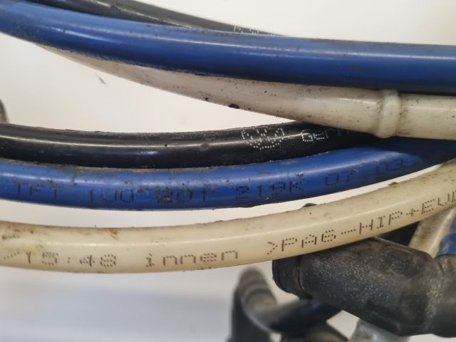 bontott VW GOLF IV Üzemanyagcső